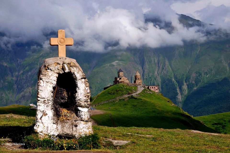Georgia’s Stepantsminda among the most breathtakingly beautiful small towns in the world geotv.ge